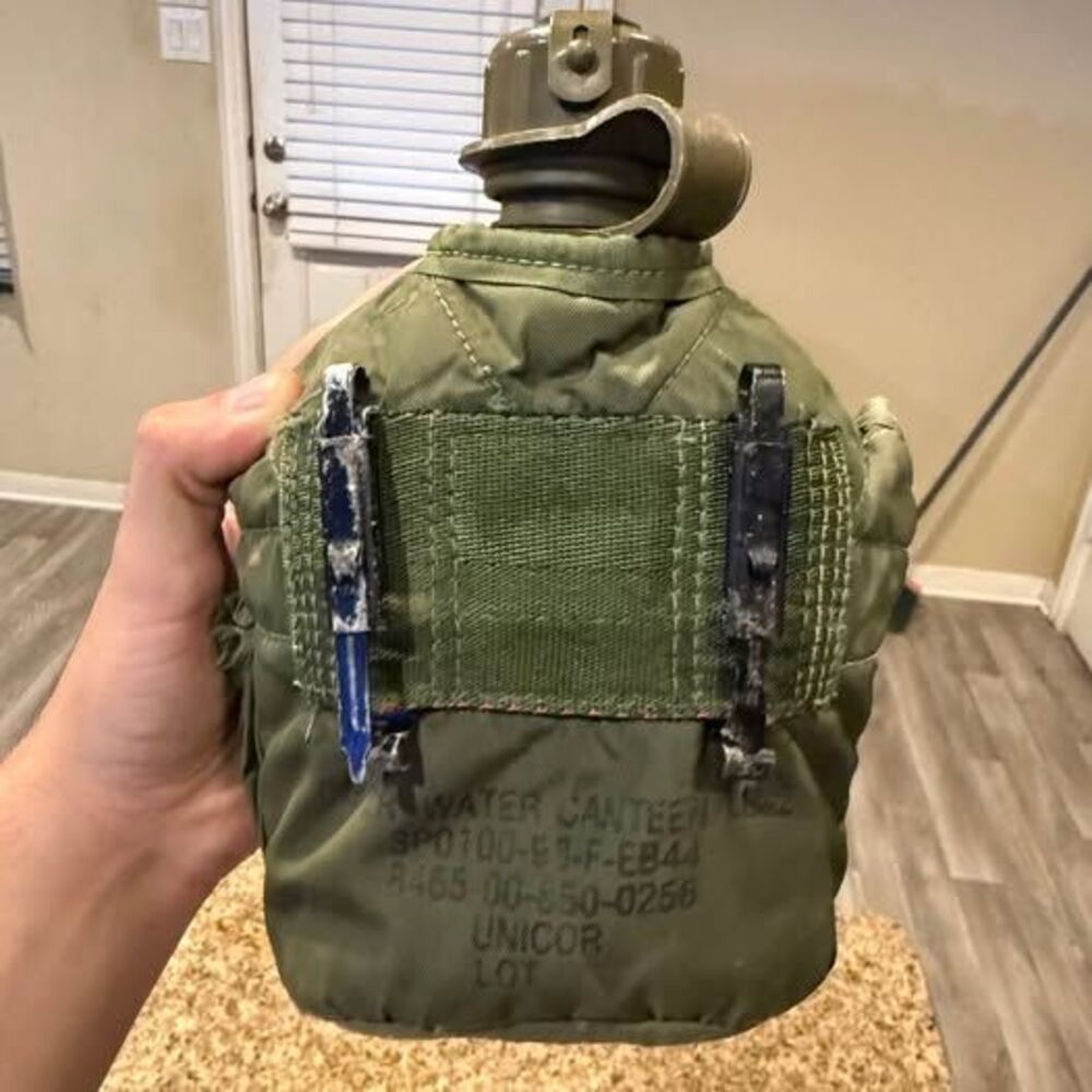 Vintage Military 2001 Quart Water Canteen And Cover Army